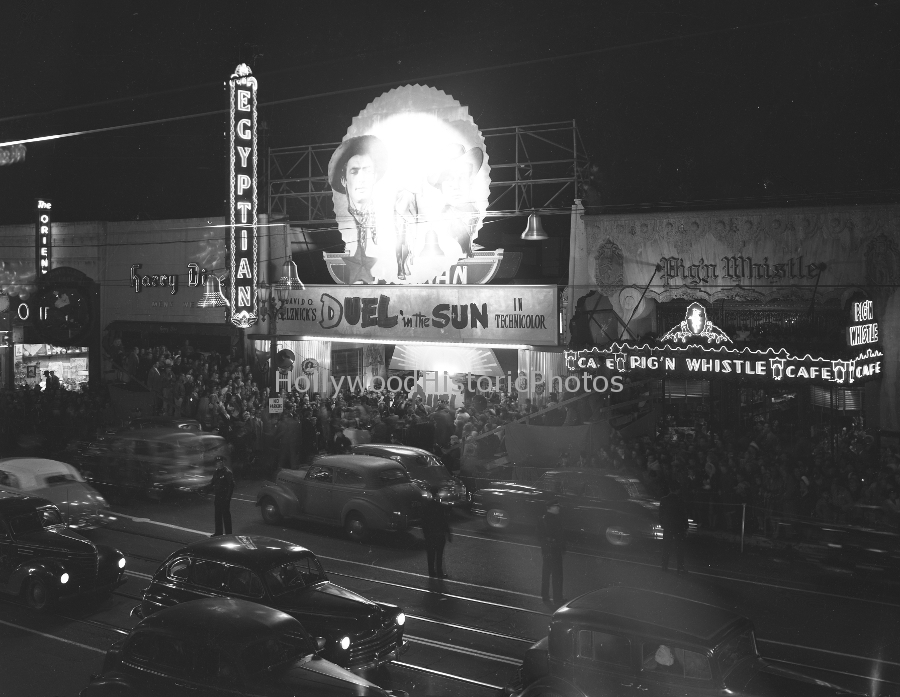Egyptian Theatre 1946 Premiere Duel in The Sun wm.jpg